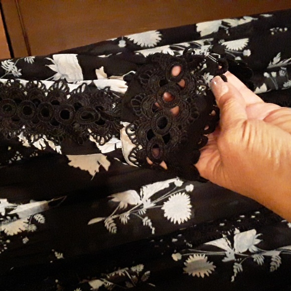 Torrid 2 Truly Gorgeous Black Floral And Lace Sexy Beautiful Long Sleeve Robe - Picture 10 of 16
